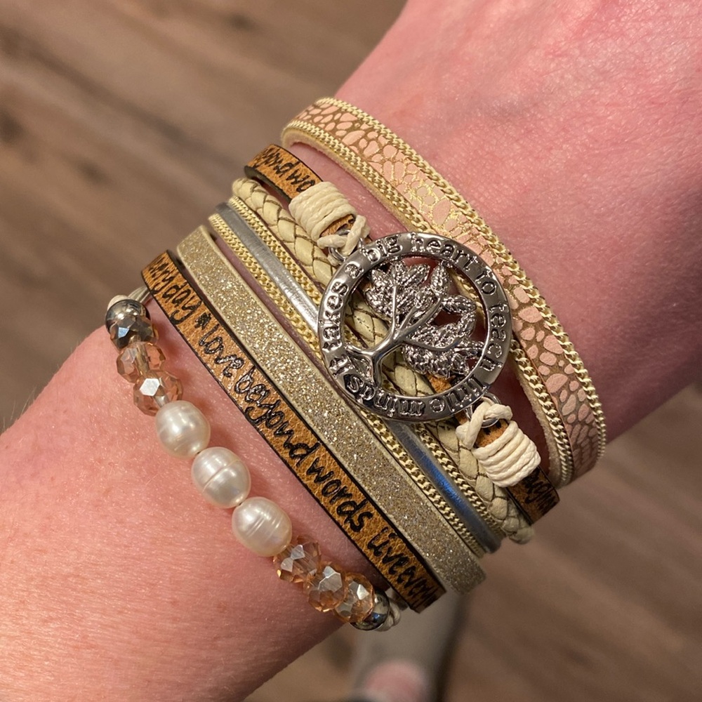 It takes a big heart to shape little minds bracelet